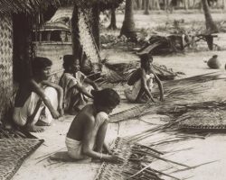 Photo of तन ढ़कने के लिए महिलाओं को करना पड़ा है लम्बा संघर्ष….