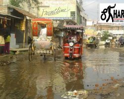 Photo of हल्की सी बारिश में नगर परिषद और सिस्टम की खुली पोल