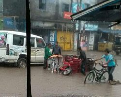 Photo of चौकिये मत ये हटियागाछी का मुख्य मार्ग है ….