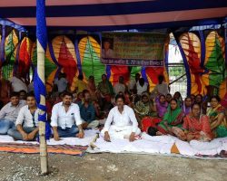 Photo of बेटे के हत्यारे की गिरफ्तारी को लेकर माँ कर रही आमरण अनशन….
