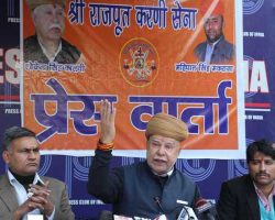 Photo of ‘पद्मावत’ फिल्म पर करणी सेना की थियेटरों को धमकी…