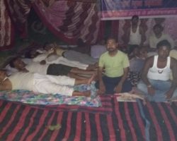 Photo of अनशन पर कार्यपालक सहायक अभ्यर्थी, एक की हालत बिगड़ी