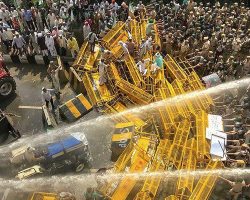 Photo of किसानों पर पुलिस कार्रवाई बर्बर, केंद्र का आश्वासन ‘झांसा’ : एआईकेएस